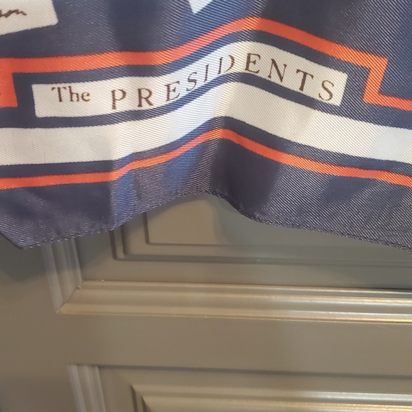 Presidents Scarf Made in Italy 🇮🇹 - Picture 4 of 4